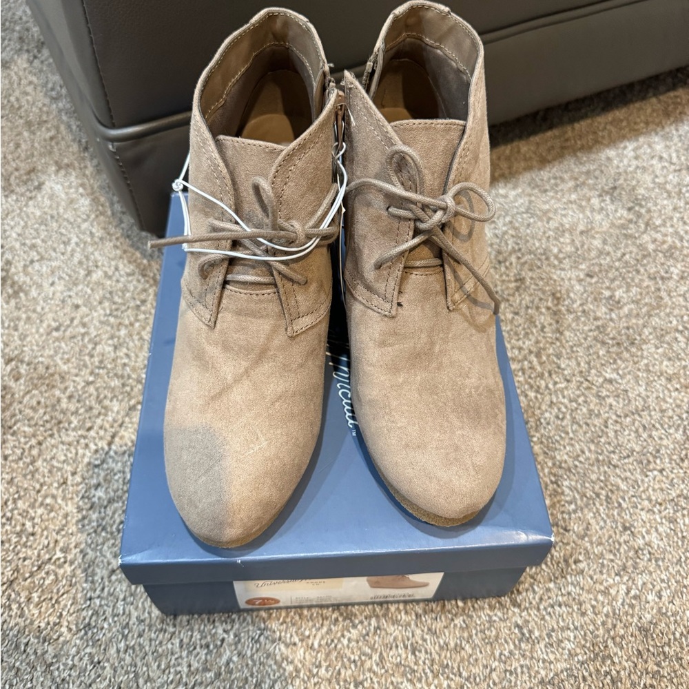 Tan booties, nwt